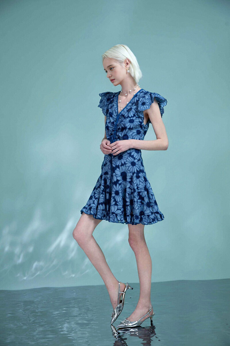Embroidered Lace Fly Sleeve Little Daisy Lace Dress
