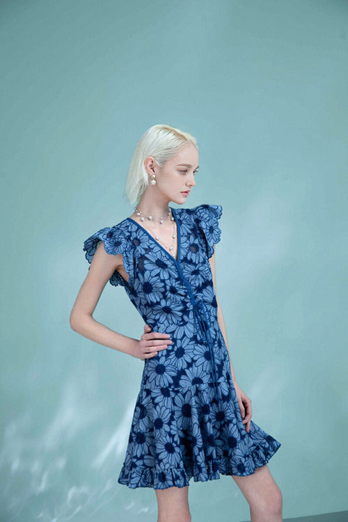 Embroidered Lace Fly Sleeve Little Daisy Lace Dress