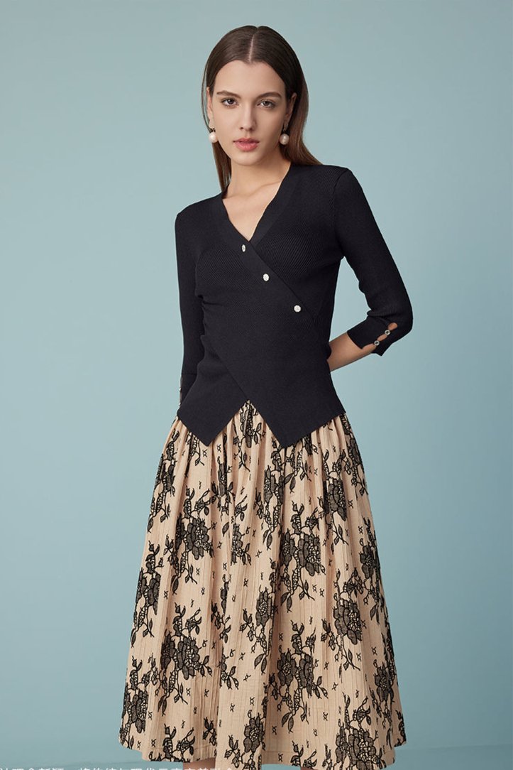 Elegant high-waisted A-line skirt for spring