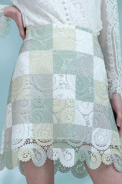 High-waisted versatile elegant lace skirt