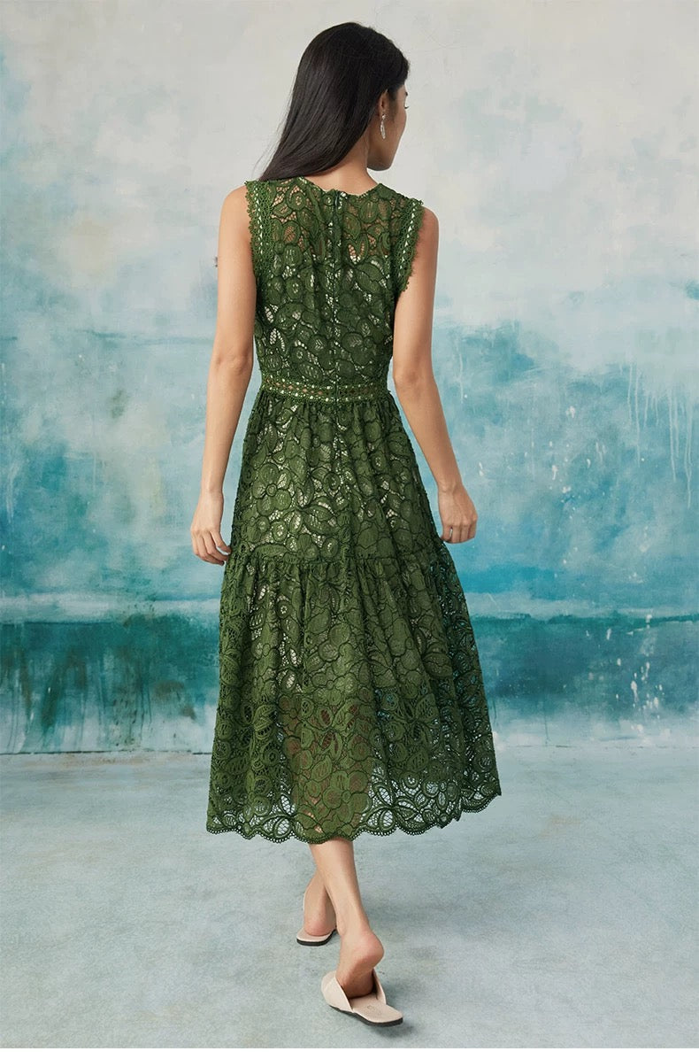 French high-waisted dress with pine and cypress green exclusive design