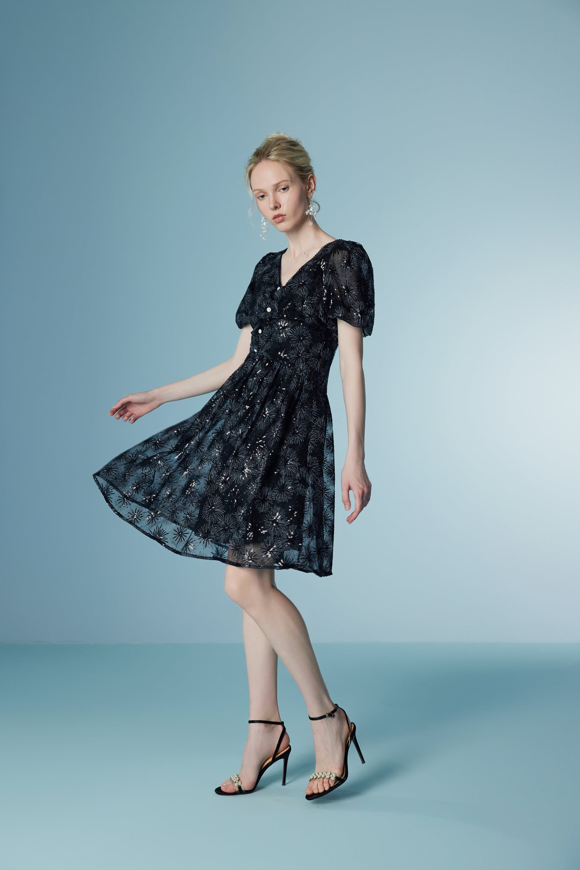 Lace Neck Bubble Sleeve Sunflower Dress