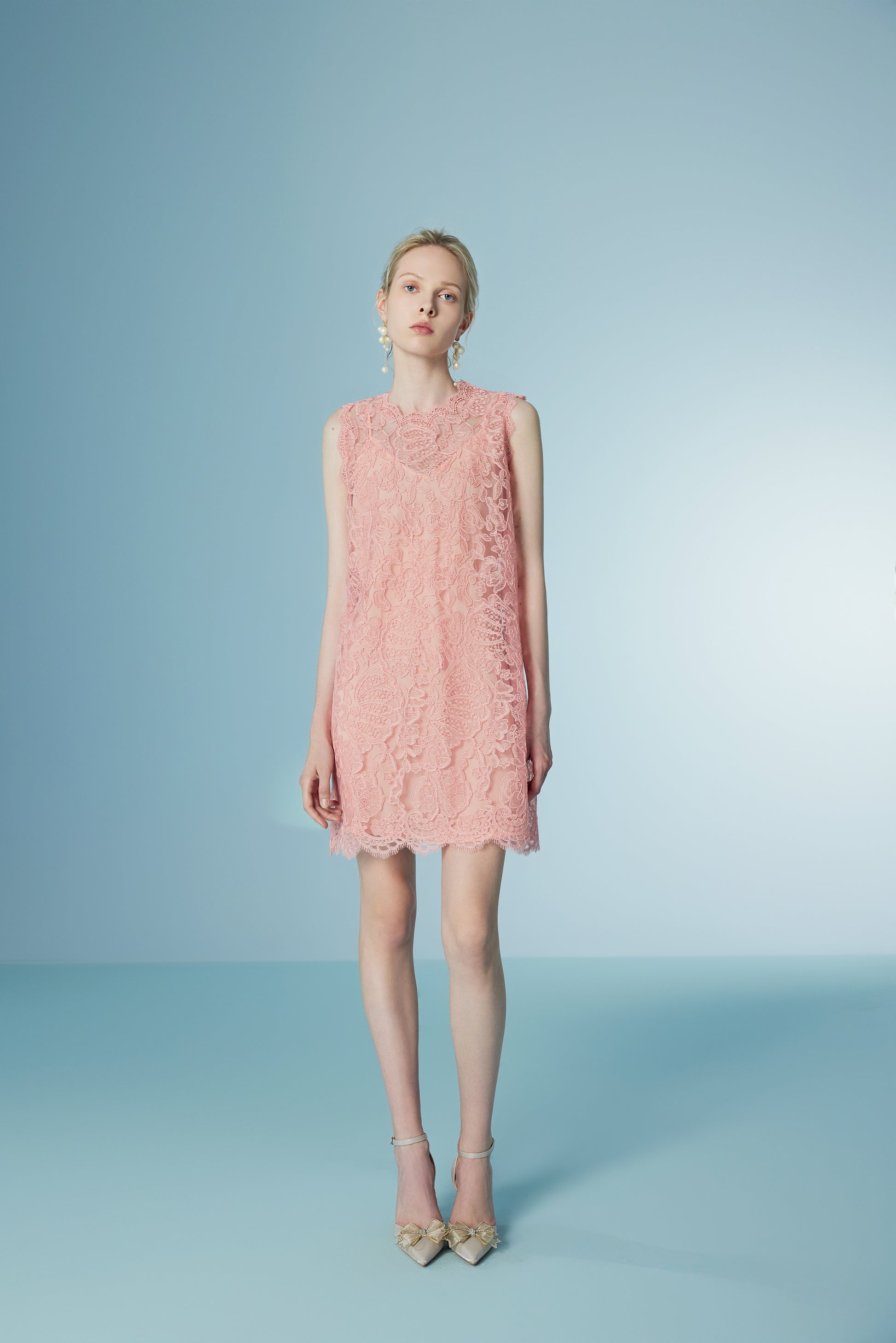 Sleeveless Lace Floral Short Dress