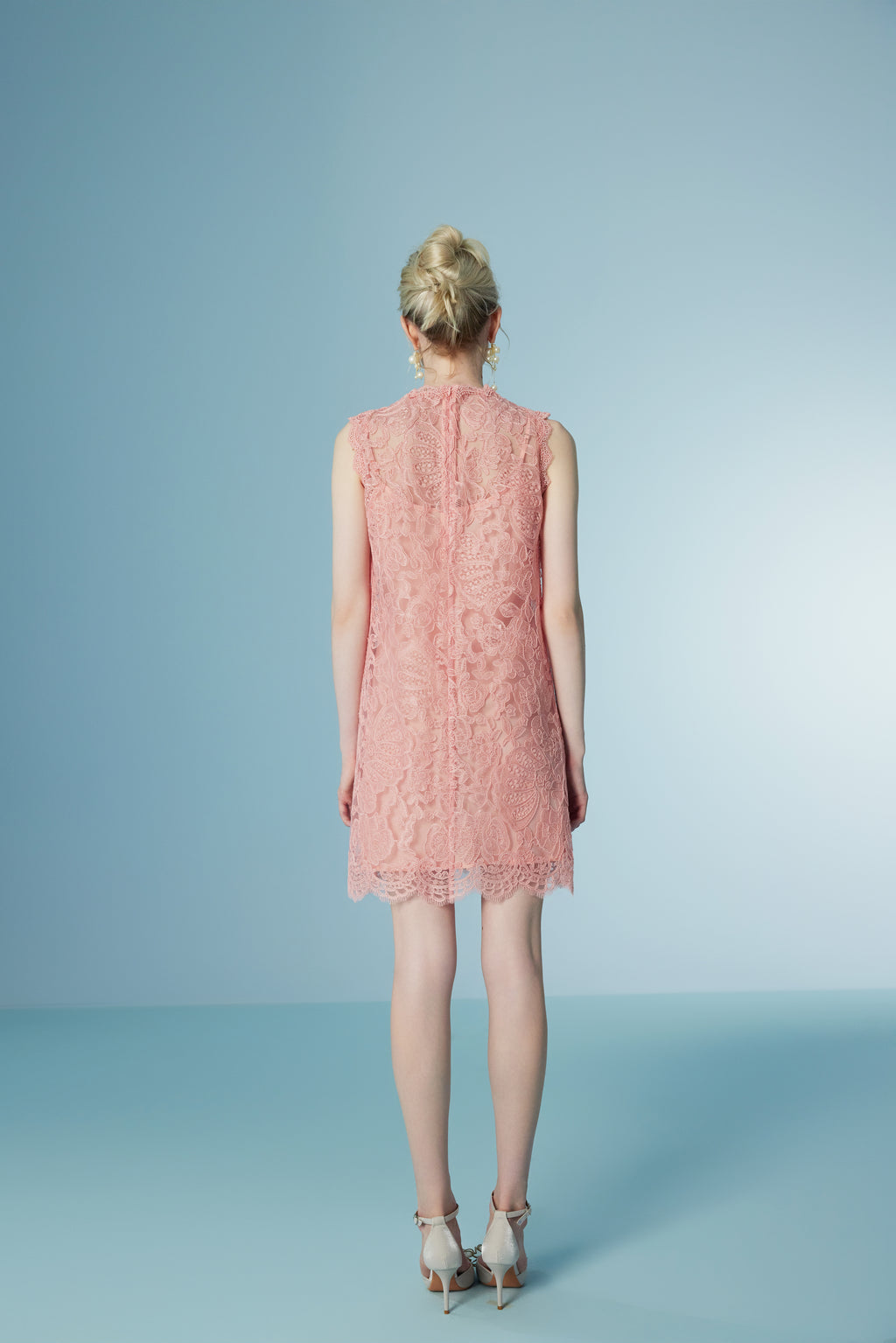 Sleeveless Lace Floral Short Dress