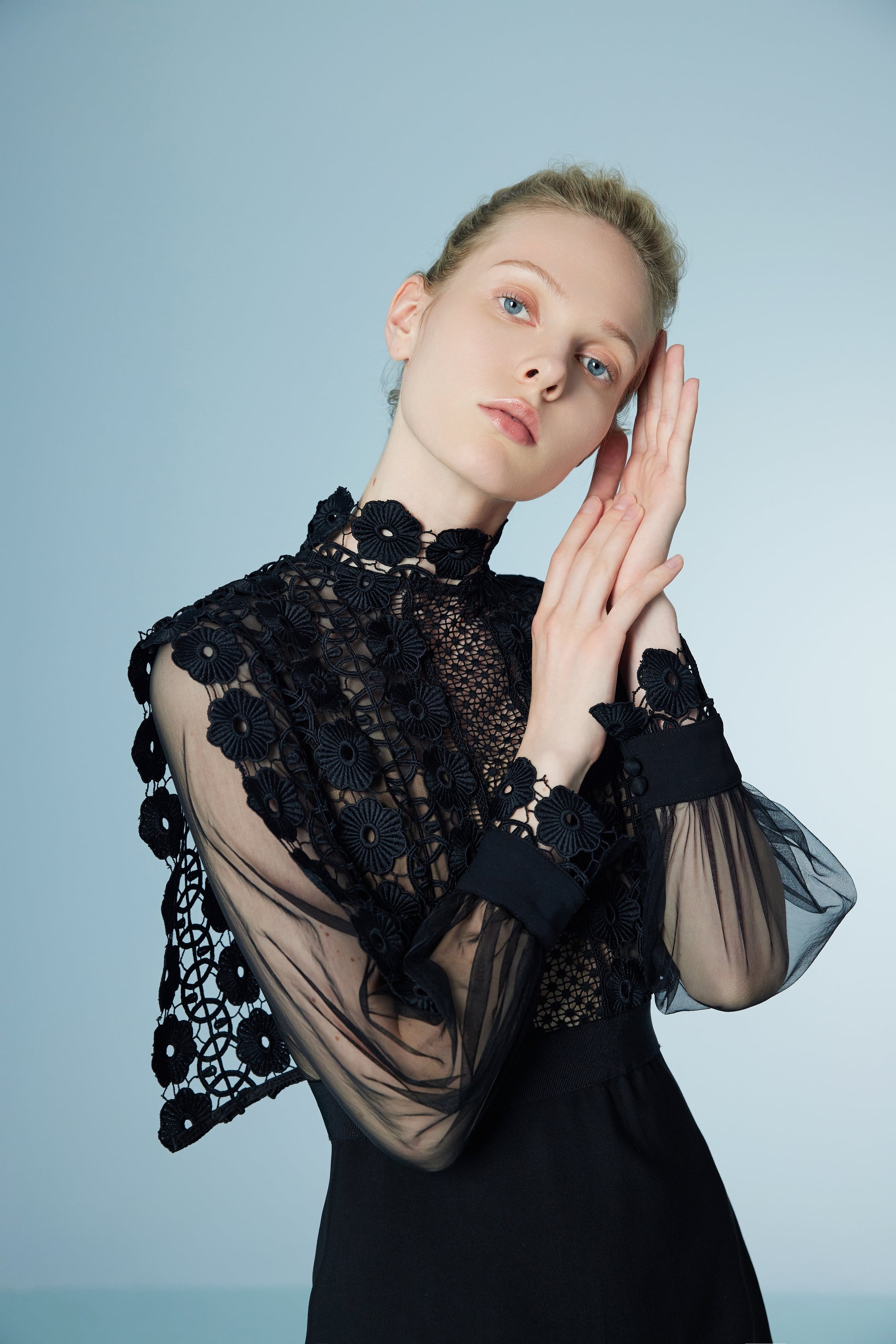 Long Sleeve Short Black Lace Dresses