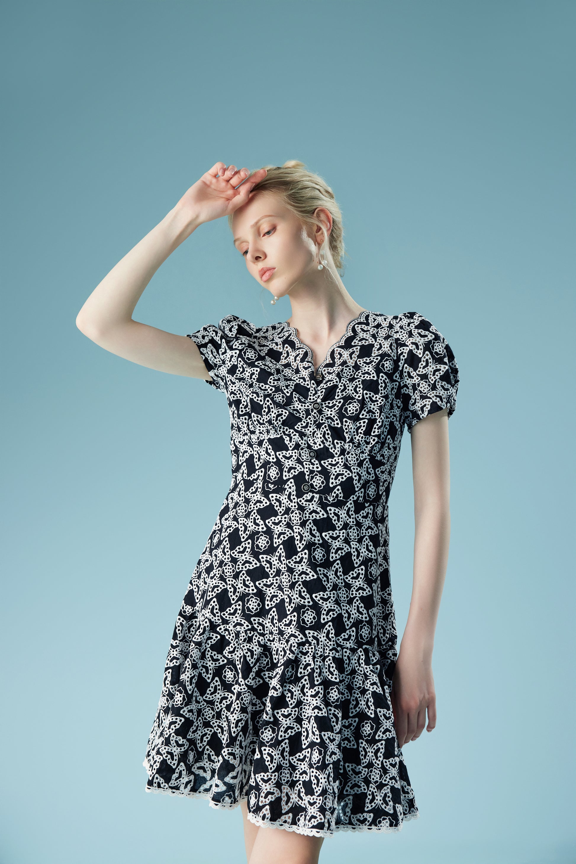 Lace Ruffle Bubble Sleeve Dress